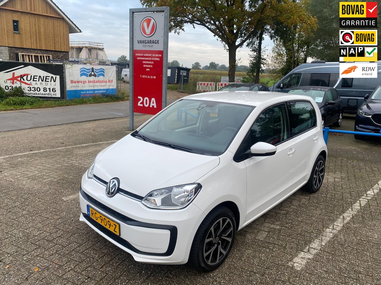 Volkswagen Up! - 1.0 BMT move up! | Origineel Nederlands | Cruise Control | All Season - AutoWereld.nl