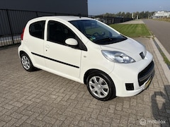 Peugeot 107 - 1.0-12V XS
