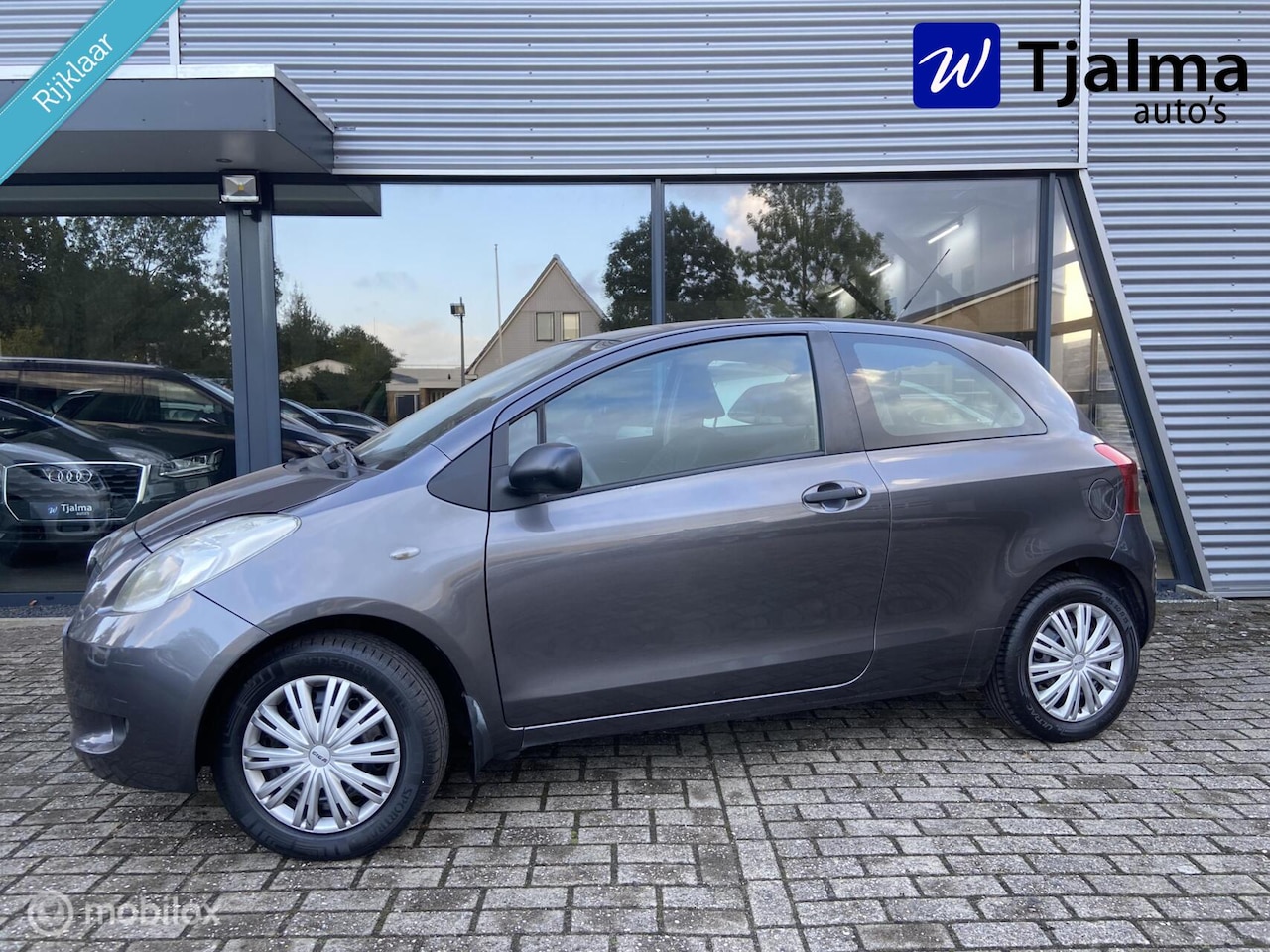 Toyota Yaris - 1.3 VVTi Sol 65 DKM 1ste eigenaar nederlandse auto - AutoWereld.nl