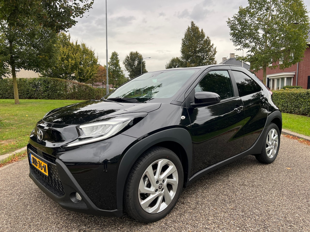 Toyota Aygo X - 1.0 VVT-i MT Pulse 1.0 VVT-i MT Pulse - AutoWereld.nl