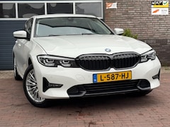 BMW 3-serie - 318i High Executive Automaat