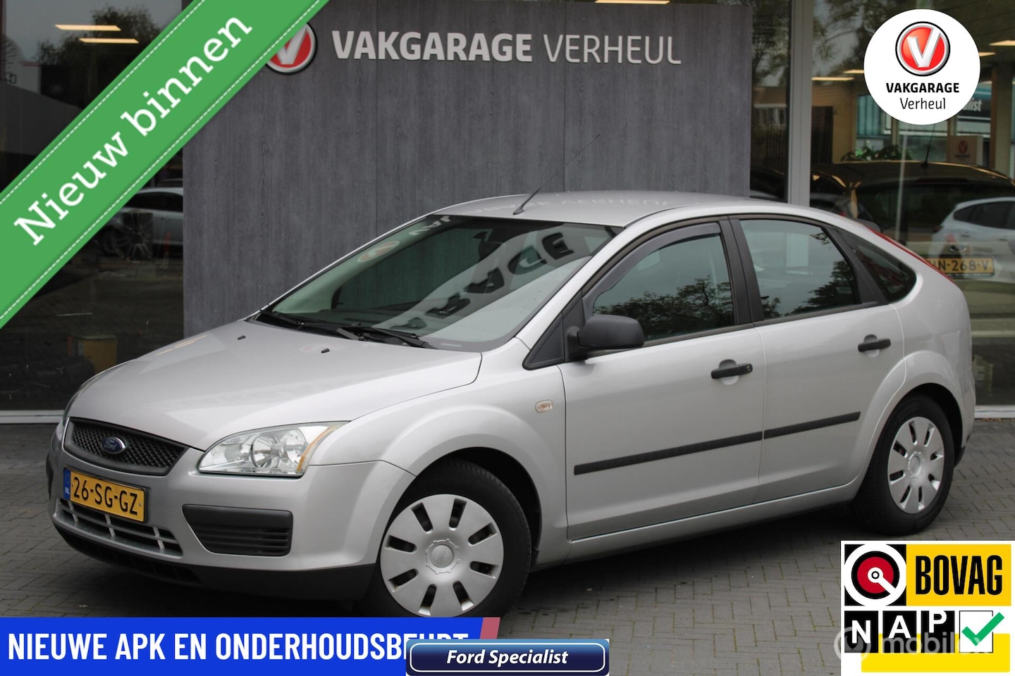 Ford Focus - 1.6-16V|105PK|5Drs|Airco|Trekhaak|Boekjes|Nap - AutoWereld.nl
