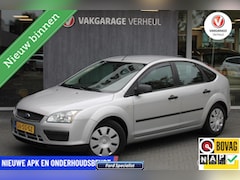 Ford Focus - 1.6-16V|105PK|5Drs|Airco|Trekhaak|Boekjes|Nap