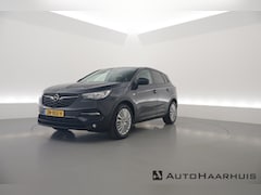 Opel Grandland X - 1.2 Turbo Online Edition | Trekhaak | CarPlay | Navi | Cruise | 18''