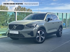 Volvo XC40 - 2.0 B4 Plus Dark / Trekhaak / Elek. verstelbare stoelen / Voorstoelen + stuur verwarmd / H
