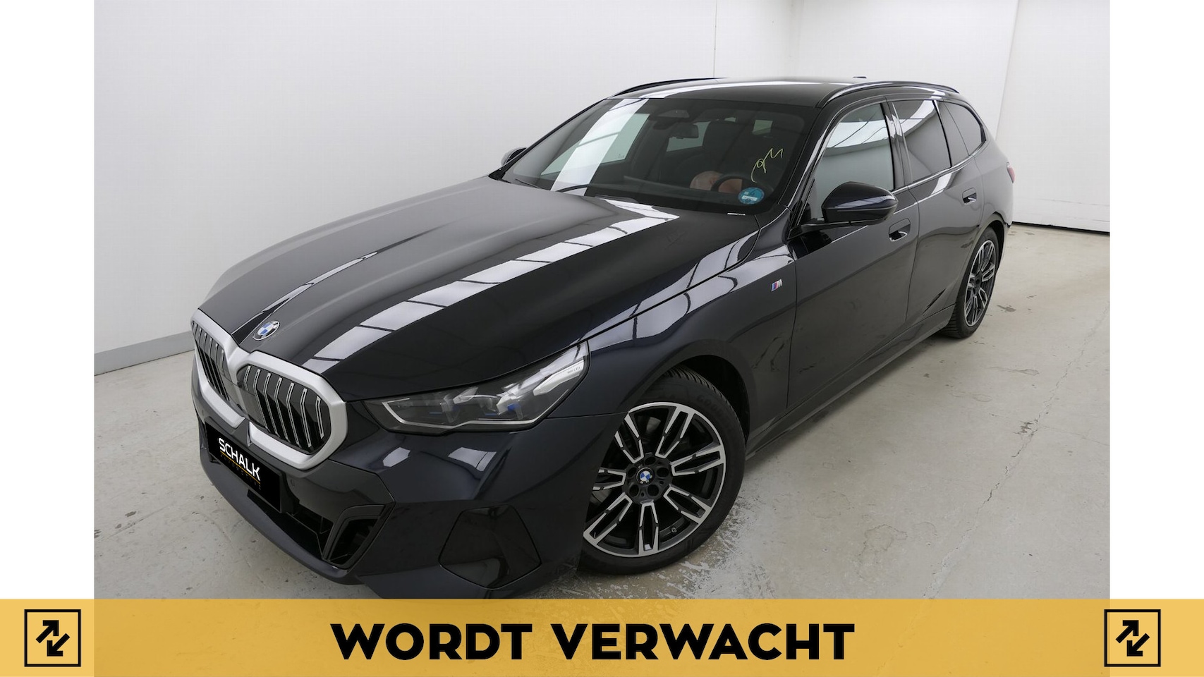 BMW 5-serie Touring - 520i|M-sport|E-trekhaak|HUD|H&K|Garantie - AutoWereld.nl
