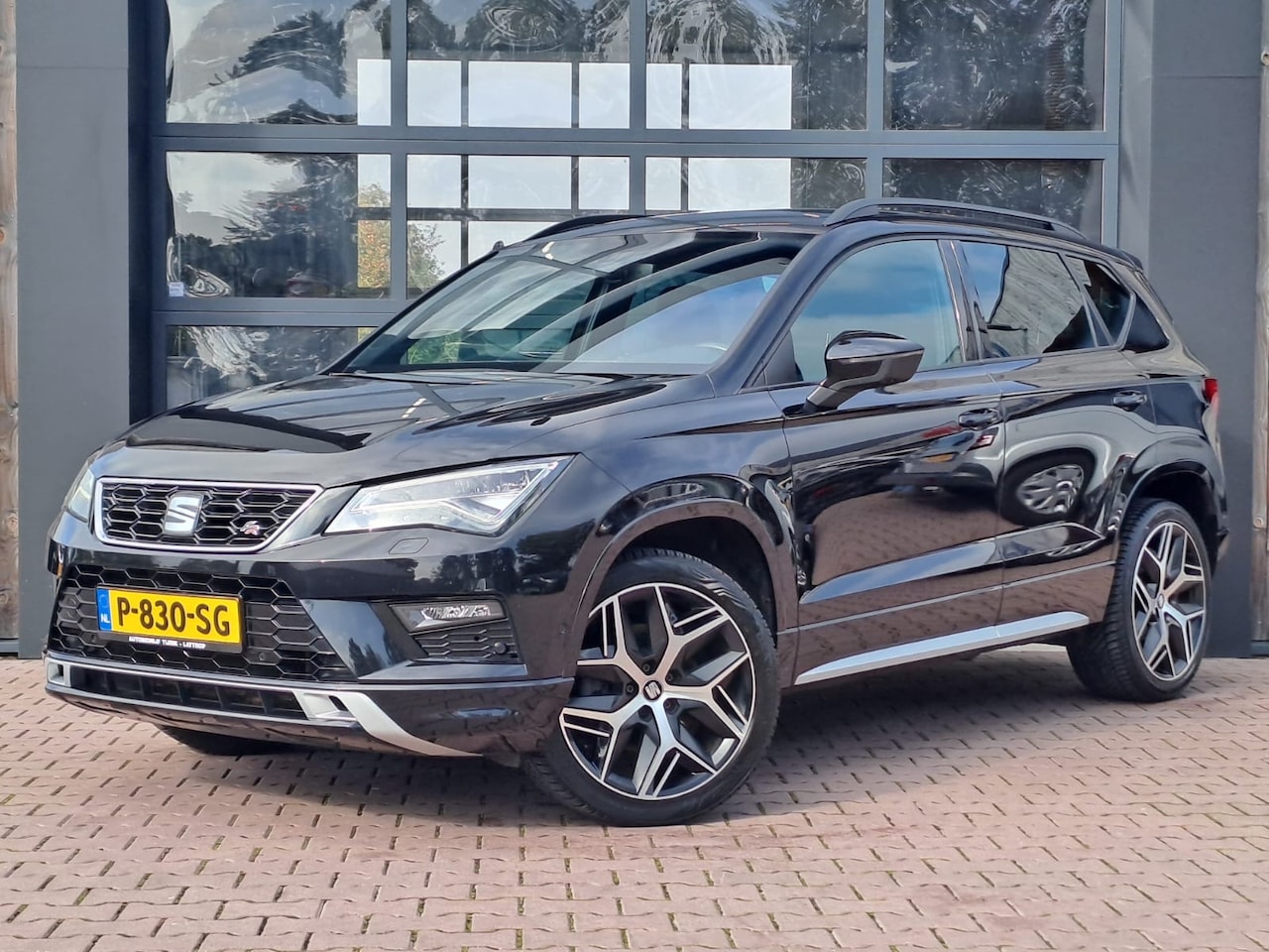 SEAT Ateca - 2.0 EcoTSI FR 4DRIVE | Automaat | LED | Trekhaak | Stoelverwarming | Park Assist | Elek. k - AutoWereld.nl