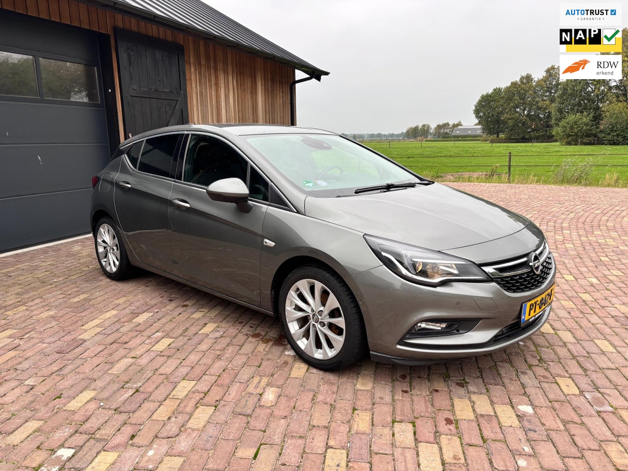 Opel Astra - 1.4 Innovation SPORT, NAVIGATIE , CAMERA , LED, TREKHAAK. - AutoWereld.nl