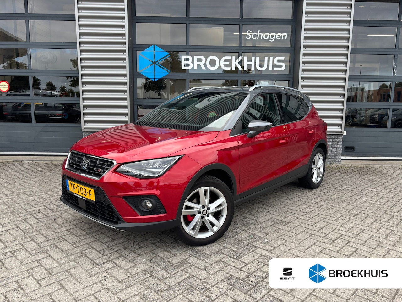 SEAT Arona - 1.0 TSI 115 pk FR Business Intense | Trekhaak afneembaar | Parkeersensoren | A-uitrijcamer - AutoWereld.nl
