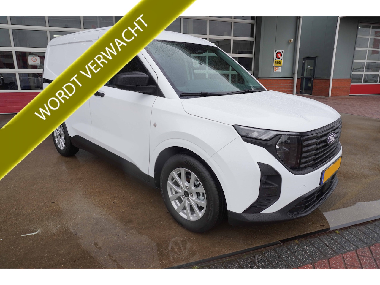 Ford Transit Courier - 1.0 EcoBoost 125PK Trend Benzine Automaat Airco | Cruise | Trekhaak | Apple CP- Android au - AutoWereld.nl