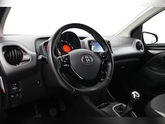 Toyota Aygo - 1.0 VVT-i x-first | Elektrisch vouwdak | Apple Carplay / Android Auto | Airco | Camera | 1