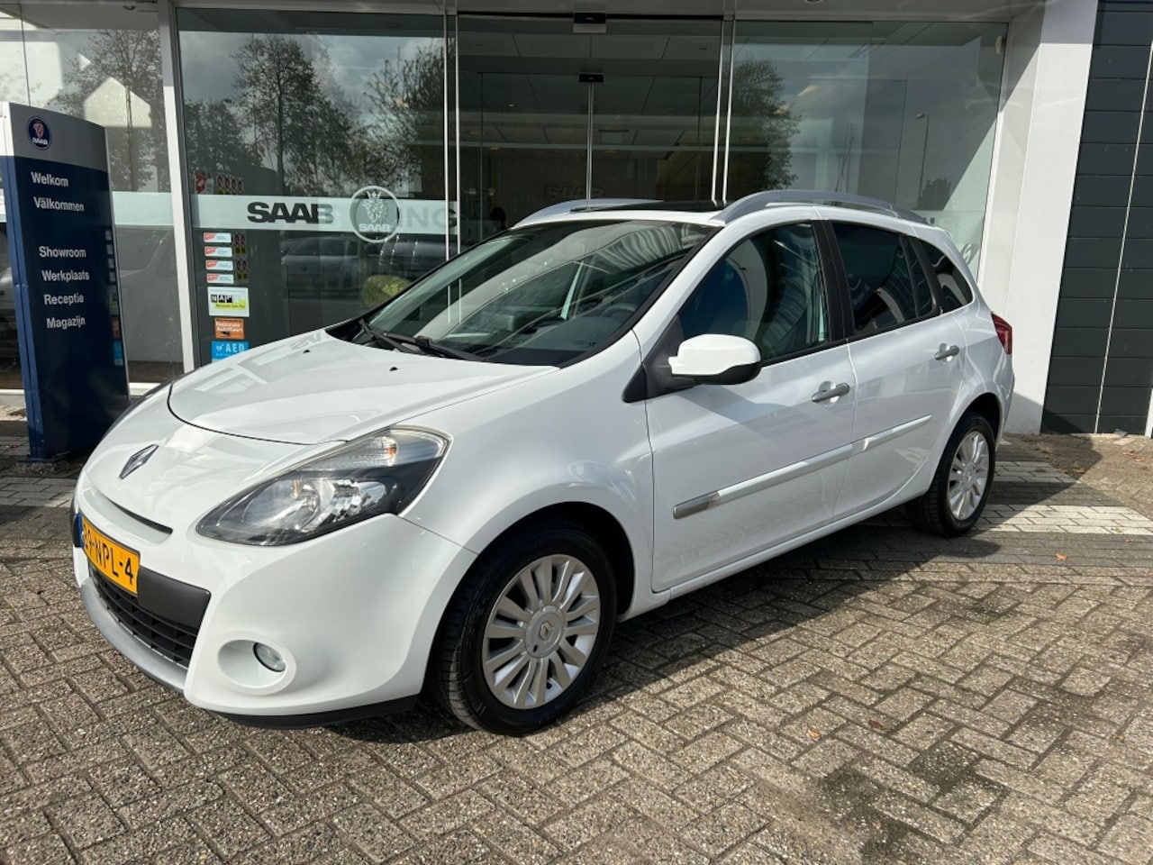 Renault Clio Estate - 1.2-16V Collection 1.2-16V Collection - AutoWereld.nl