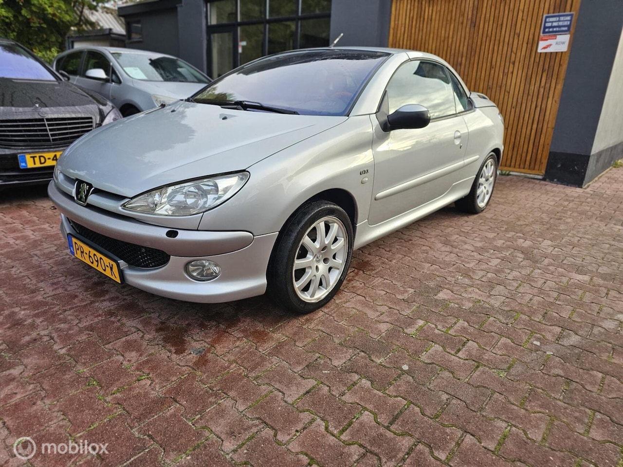 Peugeot 206 CC - 2.0-16V 2.0-16V - AutoWereld.nl