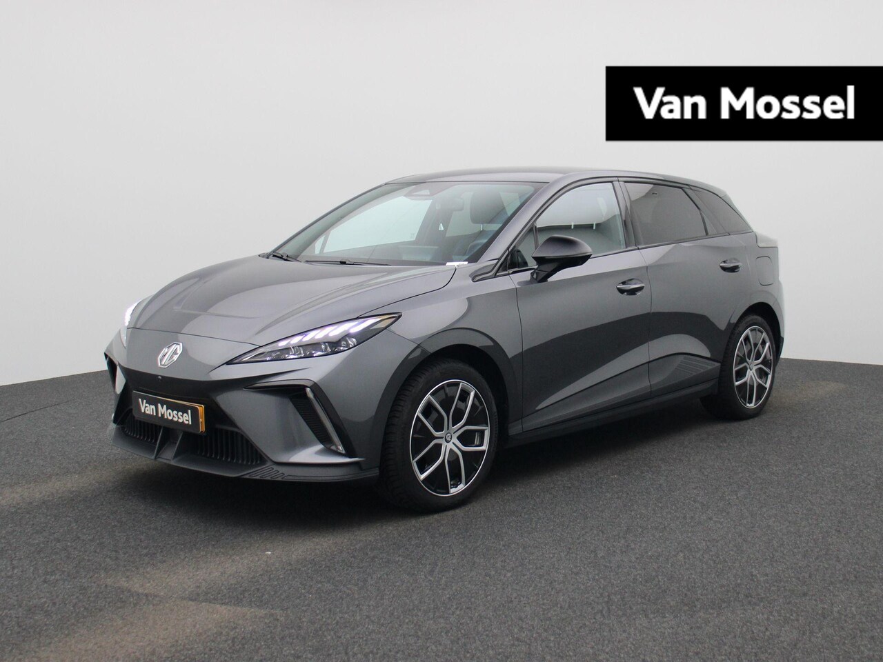MG 4 - MG4 64 kWh Luxury | Apple Carplay / Android Auto | Camera | Climate Control | Navigatie | - AutoWereld.nl