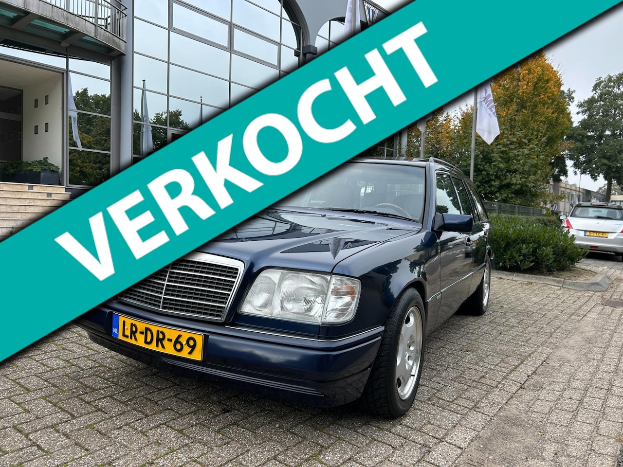 Mercedes-Benz E-klasse Combi - 320 aut ,leer,schuifd.,clima,apk - AutoWereld.nl
