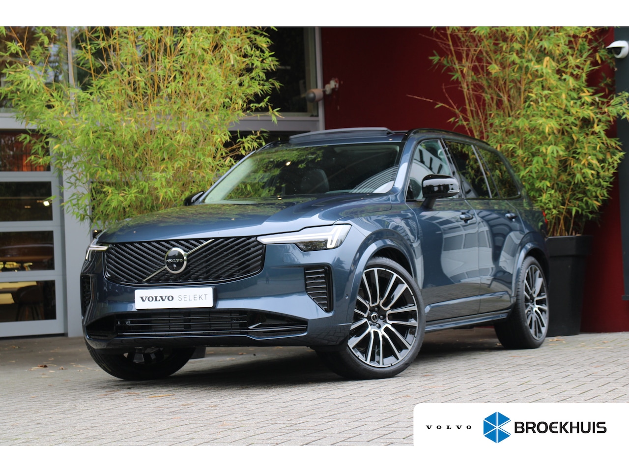 Volvo XC90 - 2.0 T8 Plug-in Hybrid Ultra Dark | Trekhaak | Luchtvering | 360 Camera | Panoramadak | Mas - AutoWereld.nl