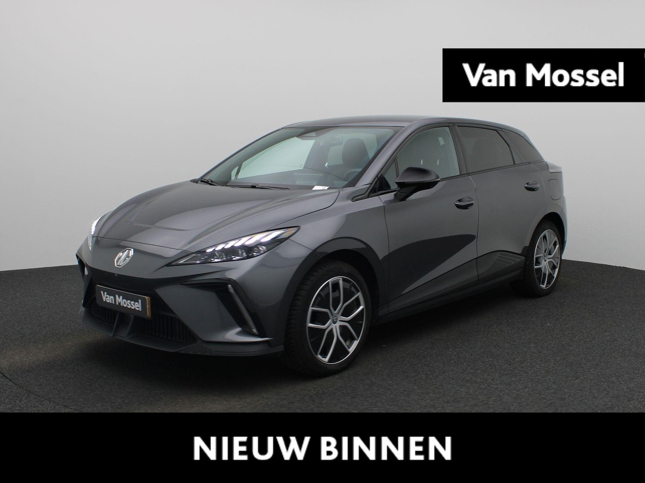 MG 4 - MG4 64 kWh Luxury - AutoWereld.nl