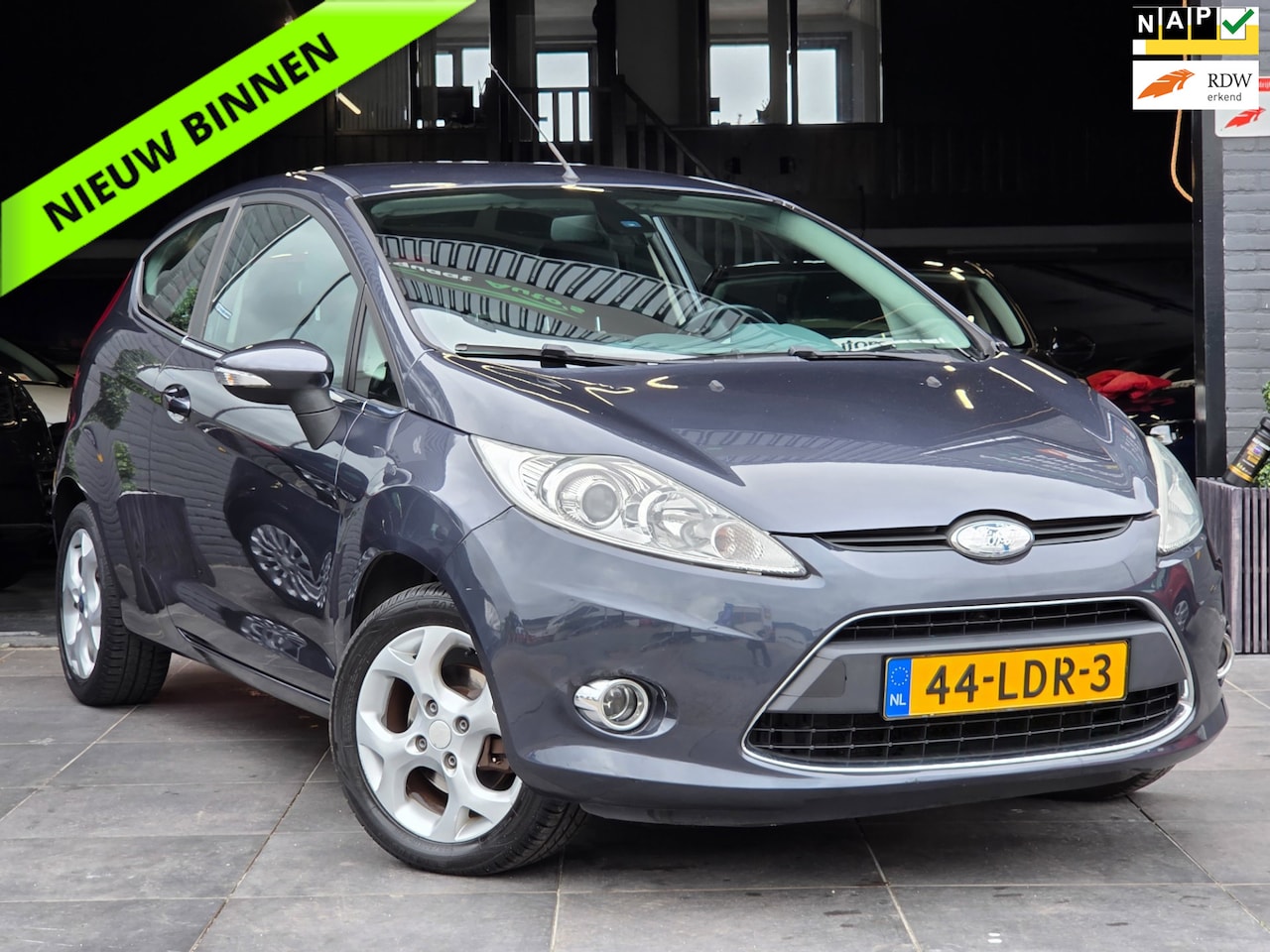 Ford Fiesta - 1.25 Titanium|Airco|Parkeersensoren|NAP|APK - AutoWereld.nl