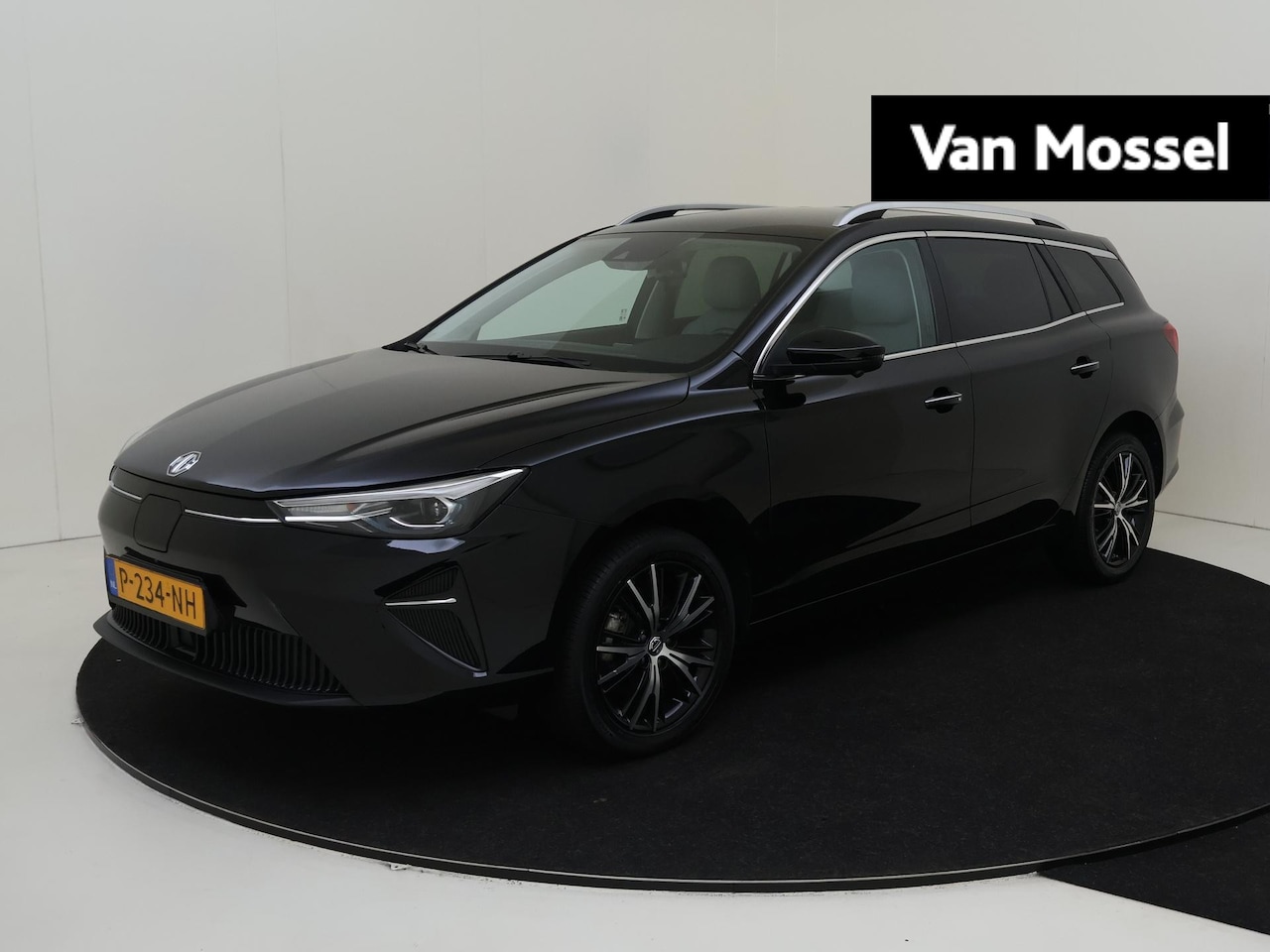 MG 5 - Luxury 50 kWh Standard Range | Leder | Navi | 360 Camera | Apple CarPlay | Adaptive Cruise - AutoWereld.nl