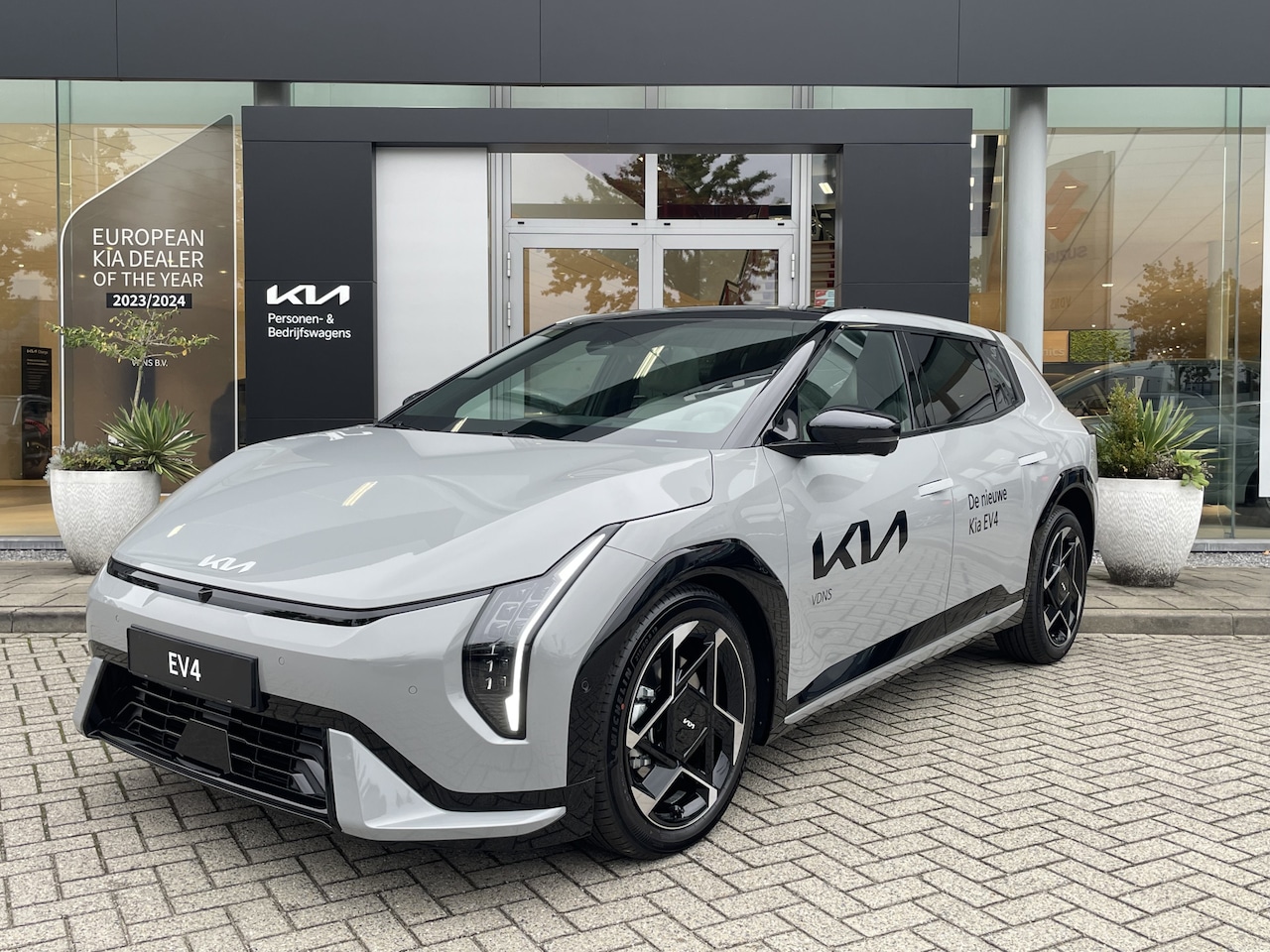 Kia EV4 - GT-PlusLine 81.4 kWh | Tot 10 jaar garantie | €2.000,- inruilpremie | Info Bas: 0492-58898 - AutoWereld.nl