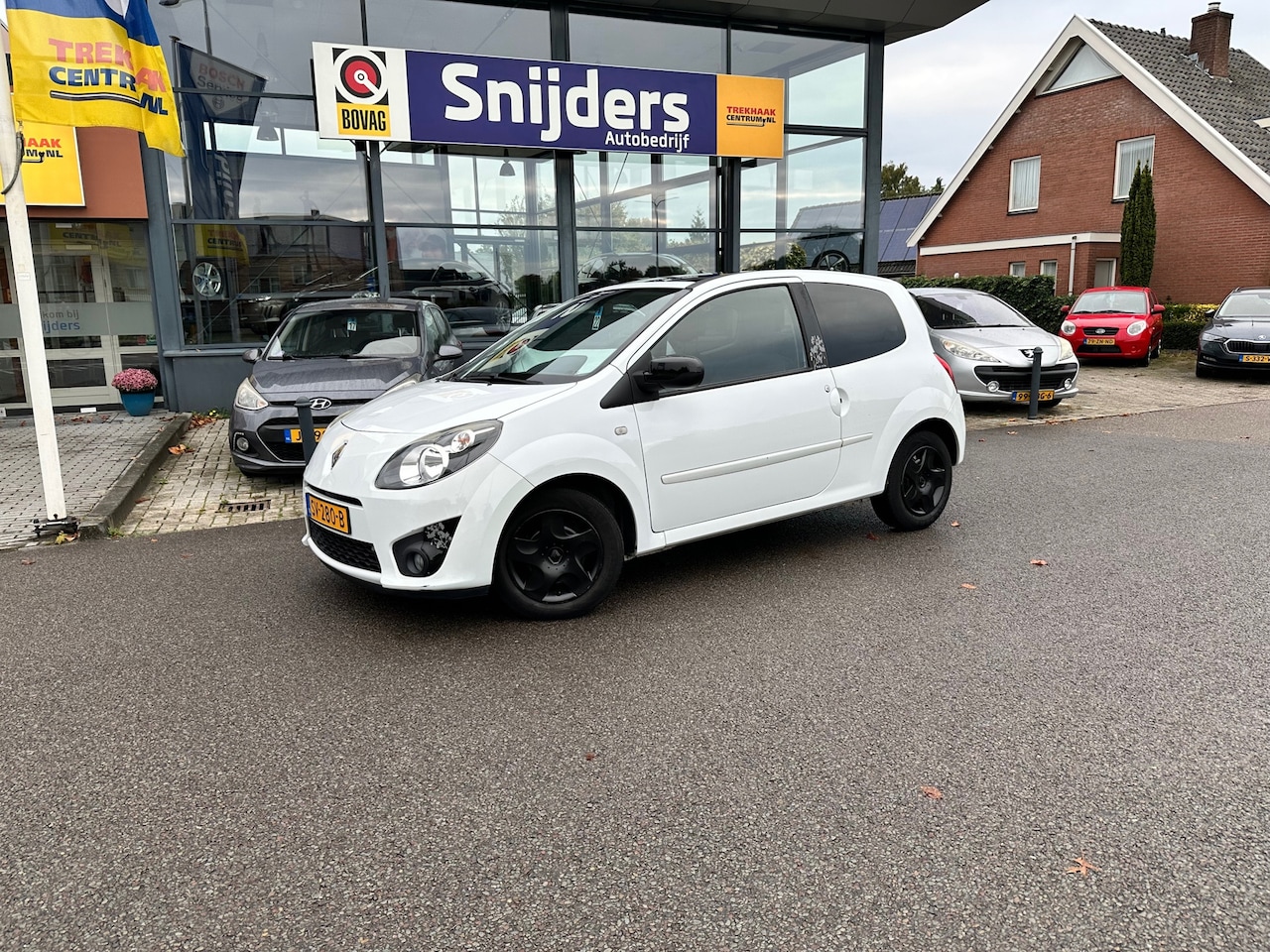 Renault Twingo - 1.2-16V Authentique PANO - AutoWereld.nl