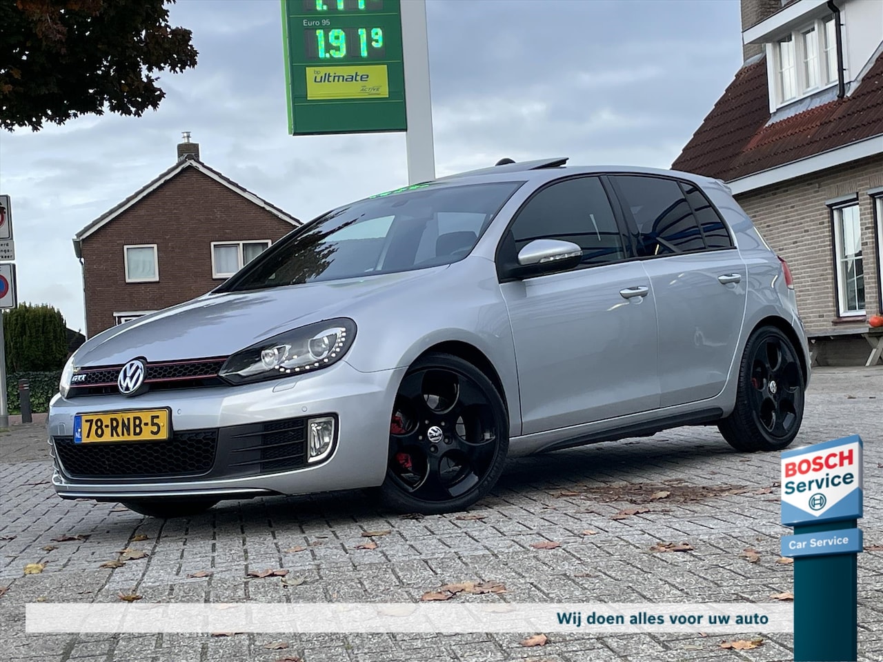 Volkswagen Golf - 2.0 TSI GTI 210PK / Pano / Org Nl / Navi / Cruise / Exenon / Stoelverwarming / Trekhaak - AutoWereld.nl