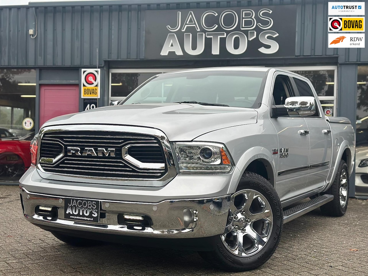 Dodge Ram 1500 - 5.7 V8 CrewCab Laramie - AutoWereld.nl