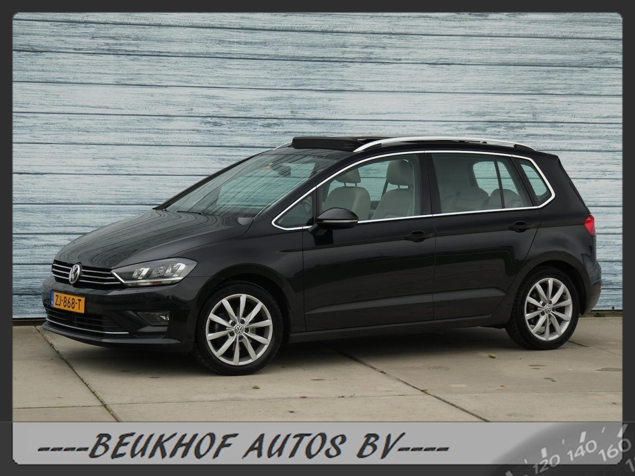 Volkswagen Golf Sportsvan - 1.4 TSI Highline Panodak Trekhaak - AutoWereld.nl