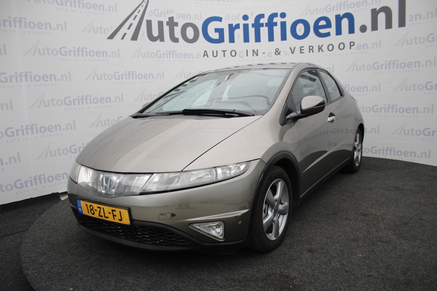 Honda Civic - 1.4 Sport 5-deurs met trekhaak - AutoWereld.nl