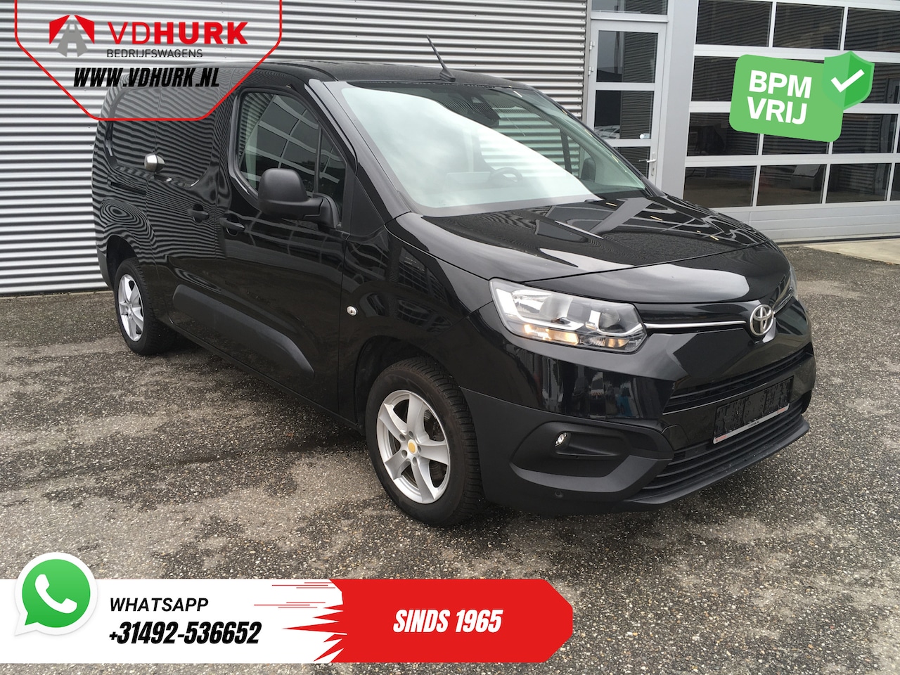 Toyota ProAce City - 1.2 Turbo 130 pk Aut. L2 Benzine BPM VRIJ! 3Pers./ Carplay/ Camera/ LMV/ PDC/ Airco/ Cruis - AutoWereld.nl