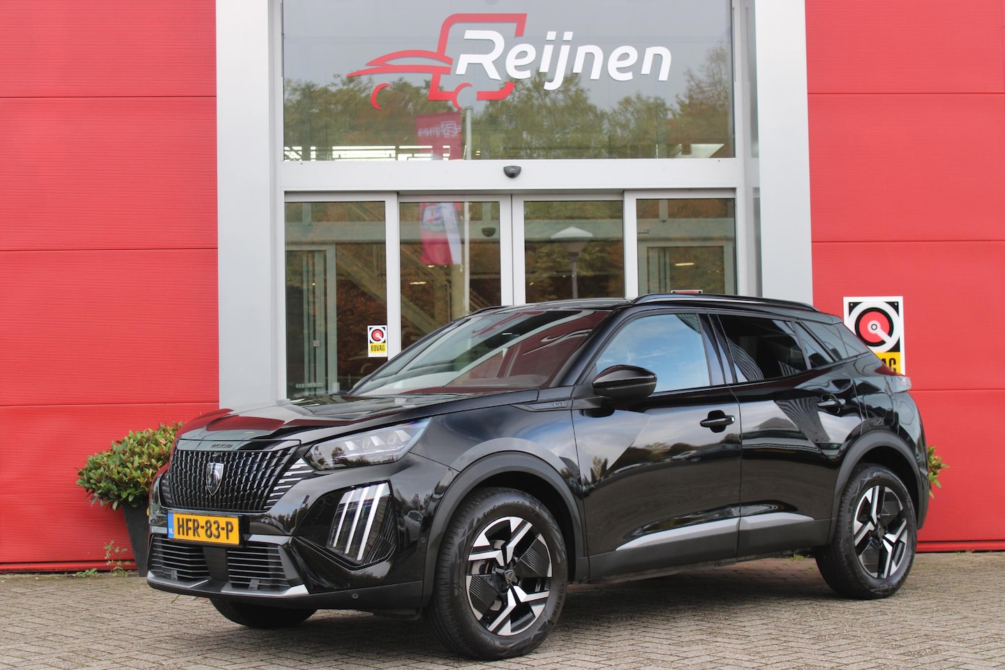 Peugeot 2008 - 1.2 130PK AUTOMAAT GT PACK | NAVIGATIE | ELEKTRISCHE STOELVERSTELLING | MASSAGE STOEL | ST - AutoWereld.nl