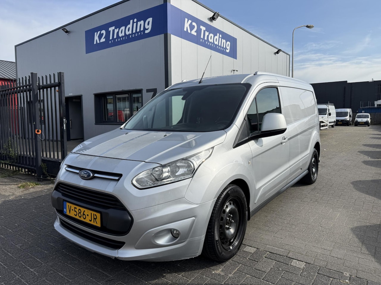 Ford Transit Connect - 1.5 TDCI L2 Sport 88kw Euro-6 3-zitplaatsen Apple carplay Camera - AutoWereld.nl