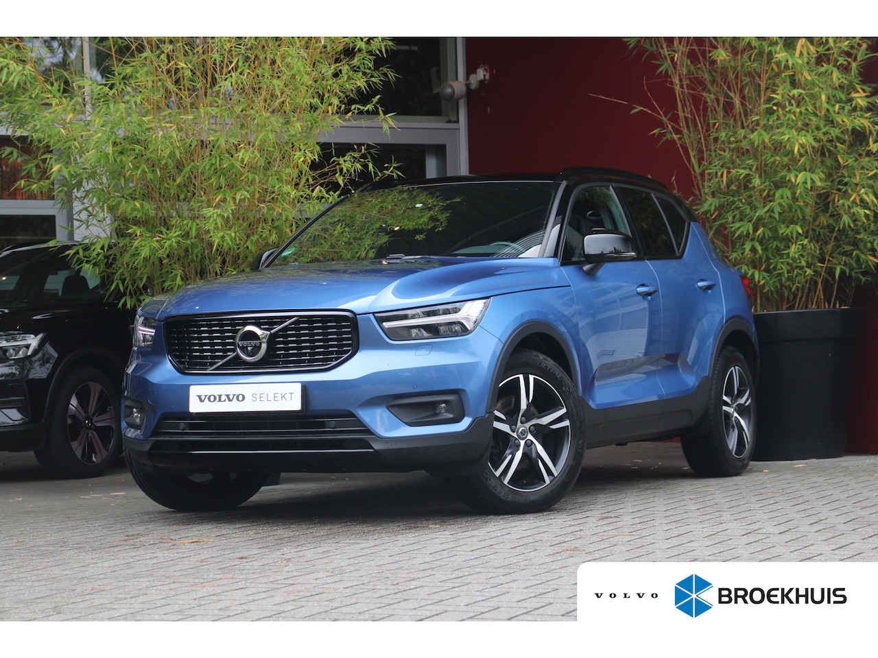 Volvo XC40 - 2.0 B4 AWD R-Design | Trekhaak | 360 Camera | Harman/Kardon | Adaptive Cruise | Keyless - AutoWereld.nl