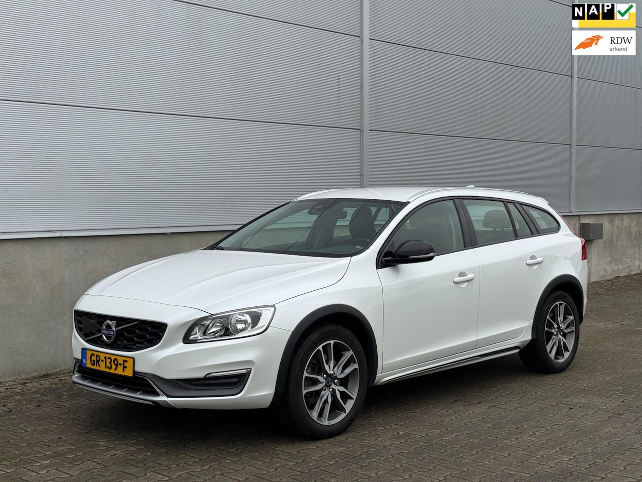 Volvo V60 Cross Country - 2.0 D4 Sum Buss CLIMA|NAV|CRUISE|NAP| - AutoWereld.nl
