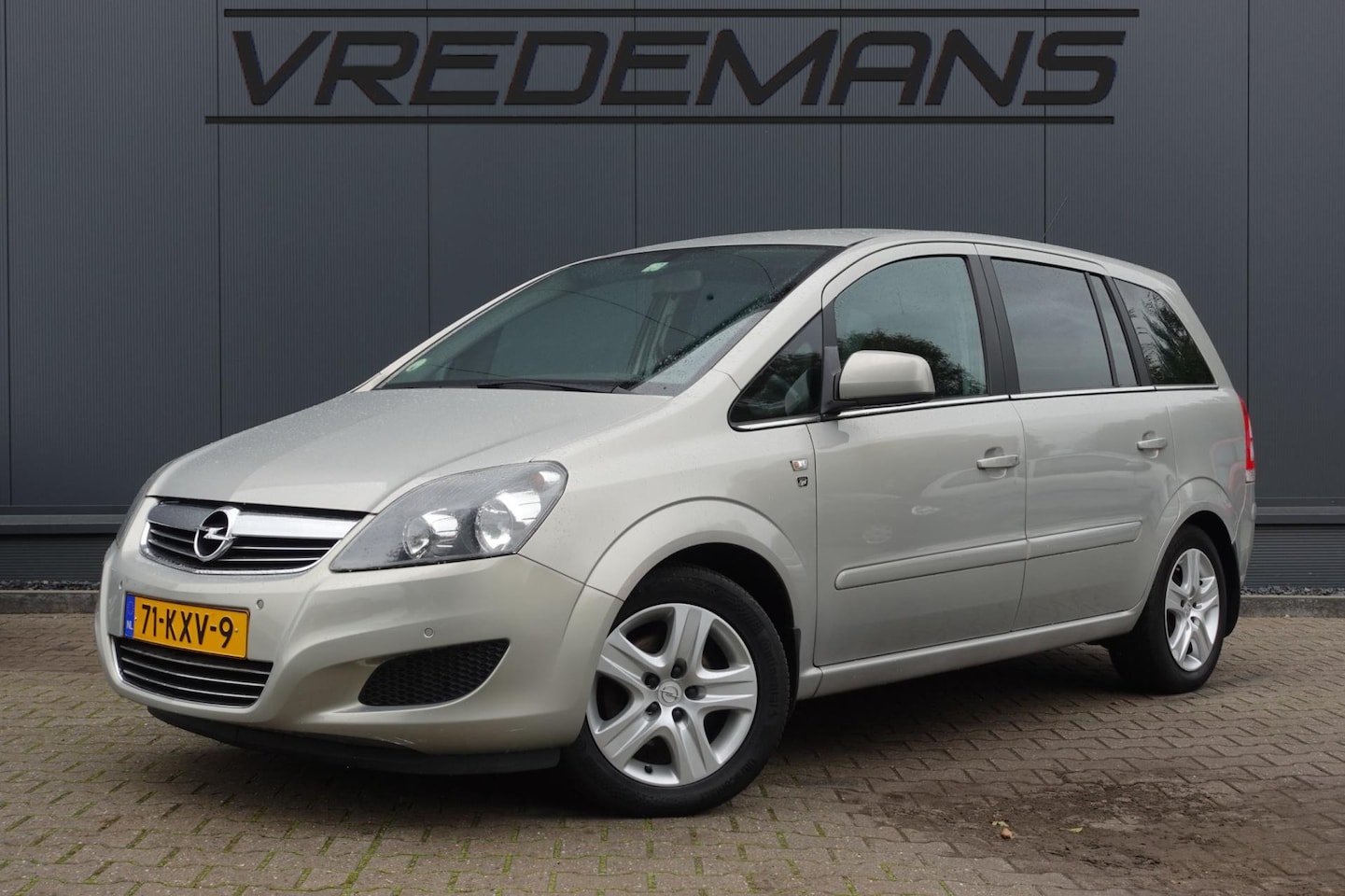 Opel Zafira - 1.8 111 years Edition 1.8 111 years Edition - AutoWereld.nl