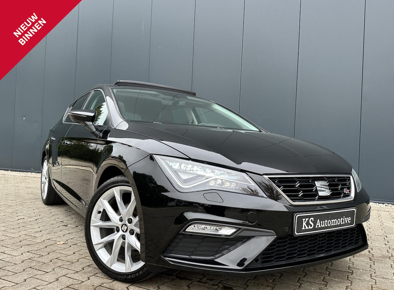 SEAT Leon - 1.4 EcoTSI FR 2018 Business Intense LED | PANO | - AutoWereld.nl