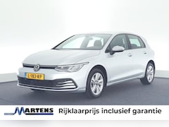 Volkswagen Golf - 1.0 TSI 110pk Life Navigatie Cruise Control Parkeersensoren
