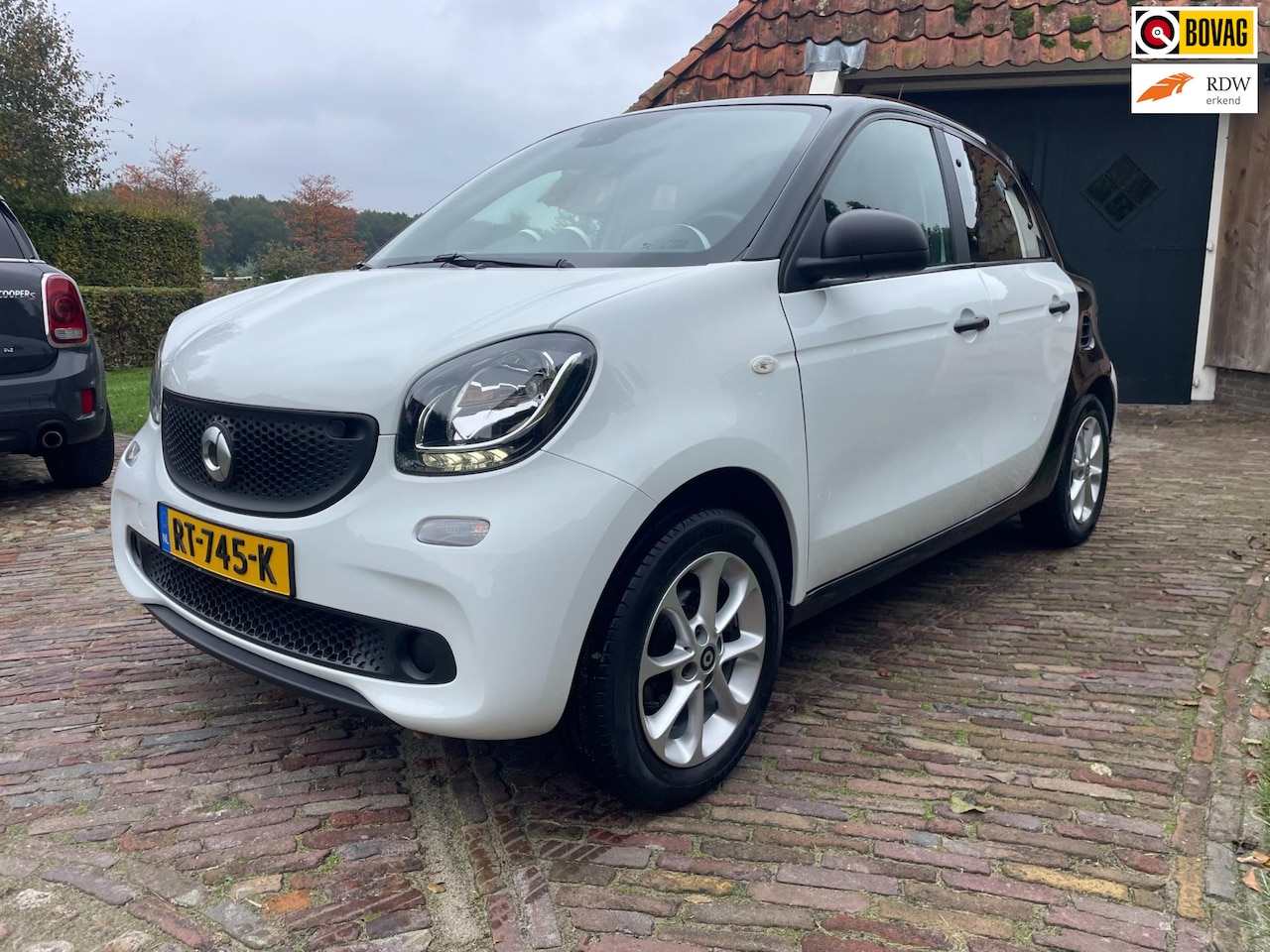 Smart Forfour - 1.0 Pure-CLIMA-BTW-CRUISE-15"LMV-LED- - AutoWereld.nl
