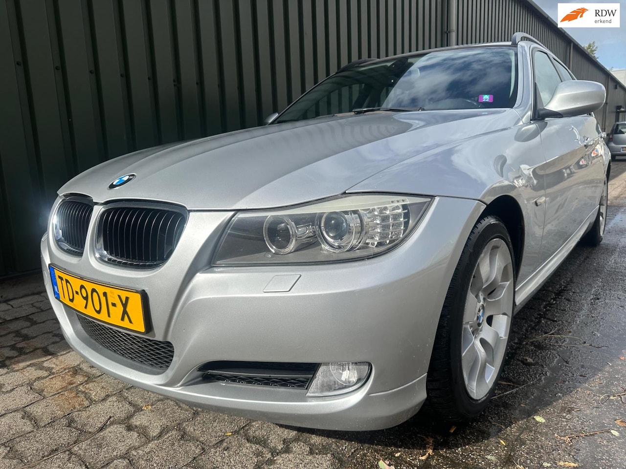 BMW 3-serie Touring - 318i Executive Automaat met Nieuwe APK - AutoWereld.nl