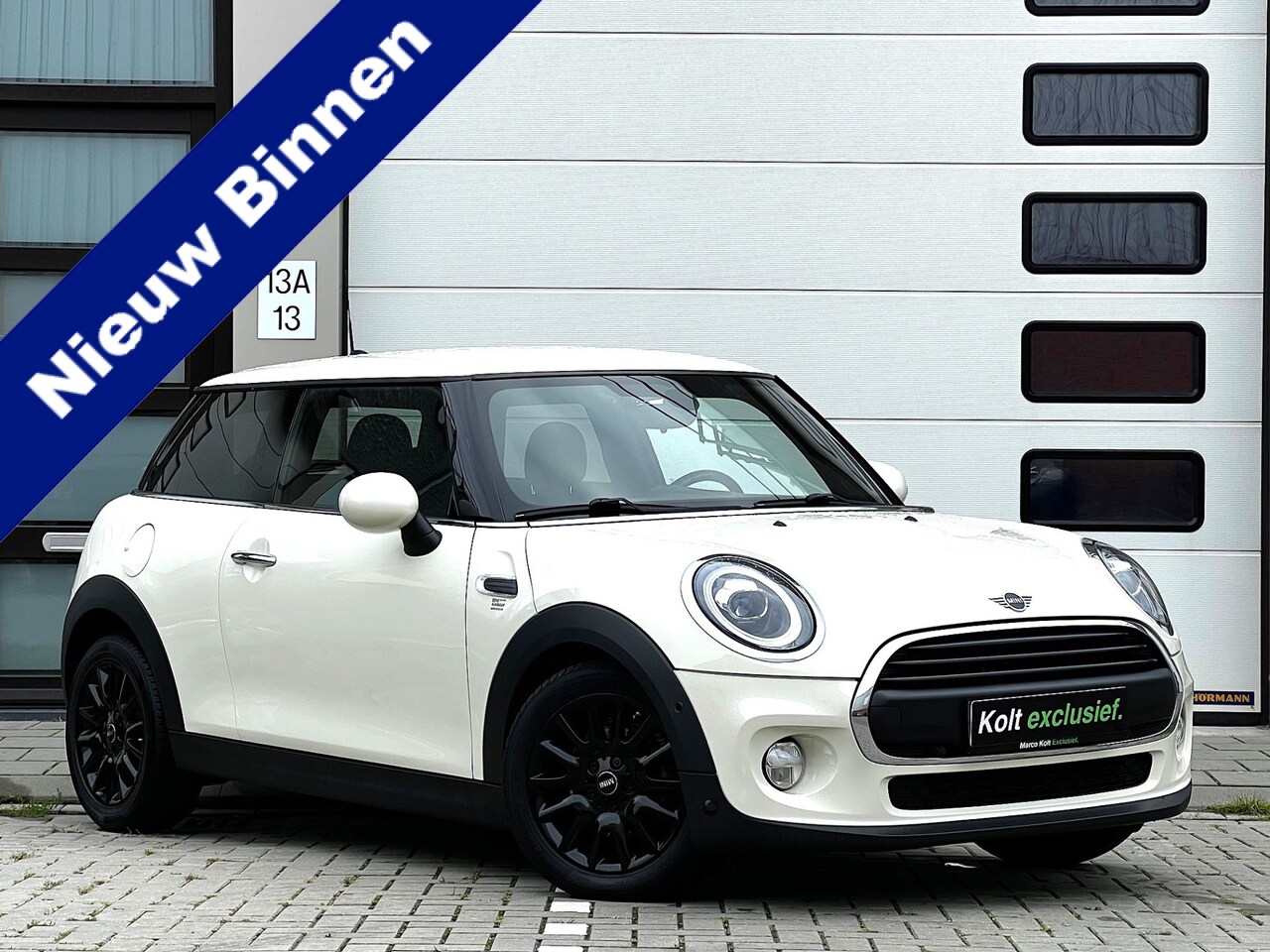 MINI One - Mini 1.5 Chili Turbo 102 PK / Airco / 16" Black Spoke LM Velgen / Park Sensors / Groot Sch - AutoWereld.nl