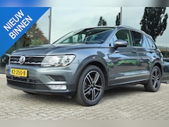 Volkswagen Tiguan - 1.4 TSI CONNECTED SERIES | TREKHAAK | CARPLAY | CRUISE | CLIMATE | PRIVACY | PDC