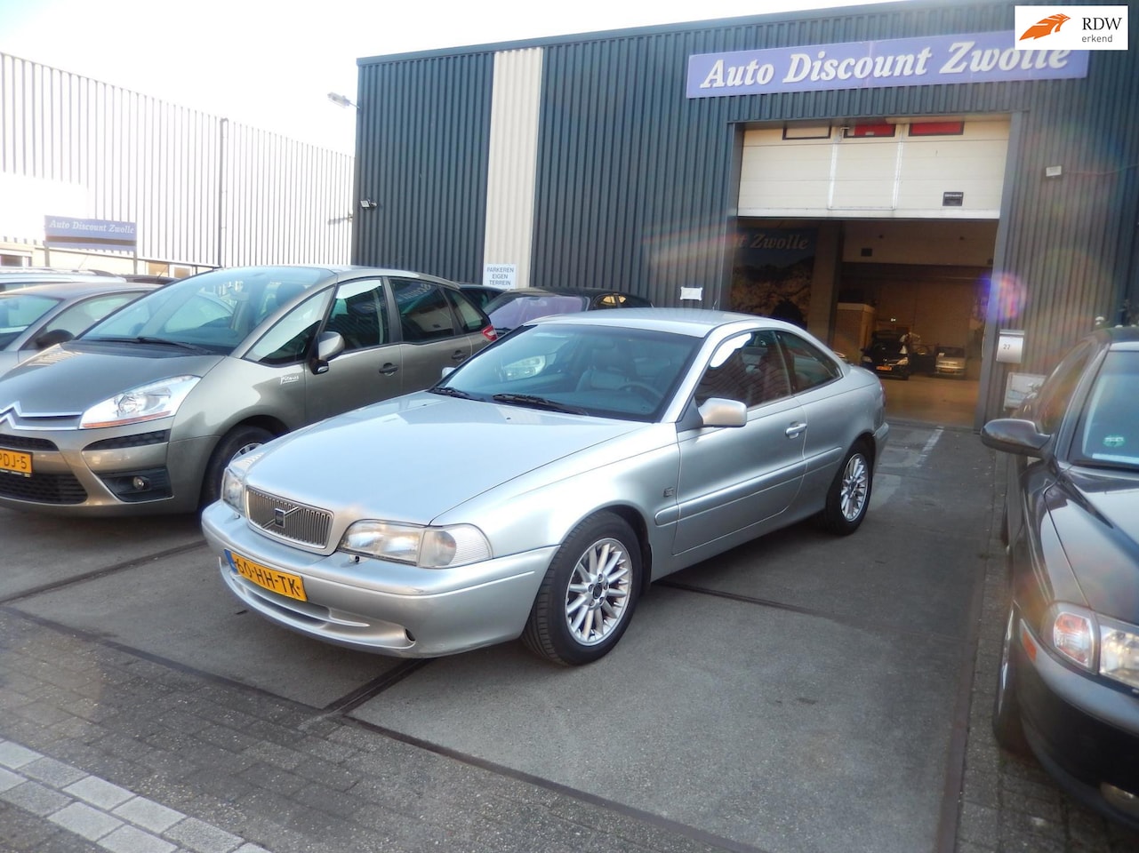 Volvo C70 Coupé - 2.5 T Luxury-Line AIRCO APK TOT 07-10-2026 - AutoWereld.nl