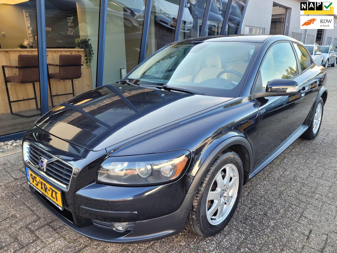 Volvo C30 - 2.5 T5 Momentum Automaat 230PK / NL Auto / Youngtimer - AutoWereld.nl