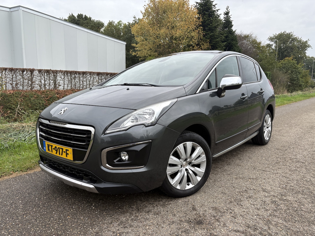 Peugeot 3008 - 1.2 PureTech Blue Lease Executive / NAVI / PANORAMADAK / CRUISE / 68dkm! NAP! - AutoWereld.nl
