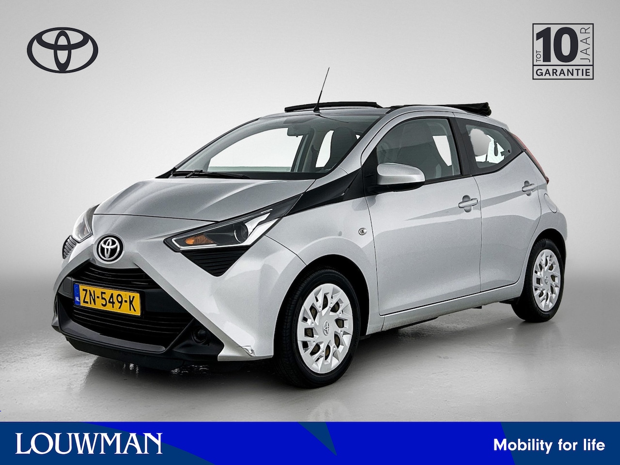 Toyota Aygo - 1.0 VVT-i x-play Cabrio | 1e Eigenaar | Dealer Onderhouden | BTW | Apple Carplay / Android - AutoWereld.nl