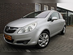 Opel Corsa - 1.4-16V Cosmo-lage km stand-half leer-pdc achter