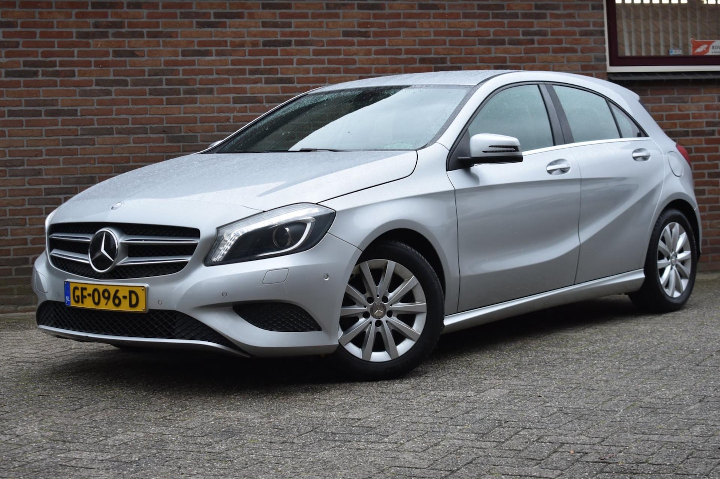 Mercedes-Benz A-klasse - 180 CDI Lease Edition '15 Xenon Airco Cruise Navi Inruil mogelijk - AutoWereld.nl
