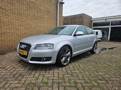 Audi A3 - 1.4 TFSI Attraction Pro Line ..motor tikt