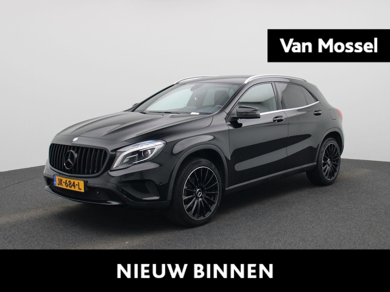 Mercedes-Benz GLA-Klasse - 180 Ambition | Airconditioning | Navigatie | Parkeersensoren | Half-Lederen Bekleding - AutoWereld.nl