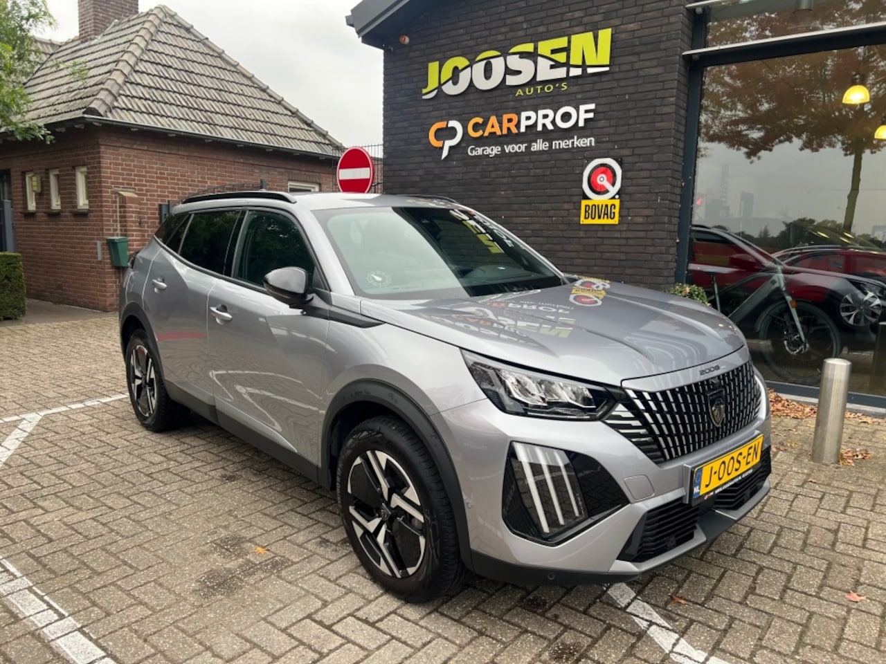 Peugeot 2008 - 1.2 PureTech Allure 1.2 PURETECH ALLURE - AutoWereld.nl